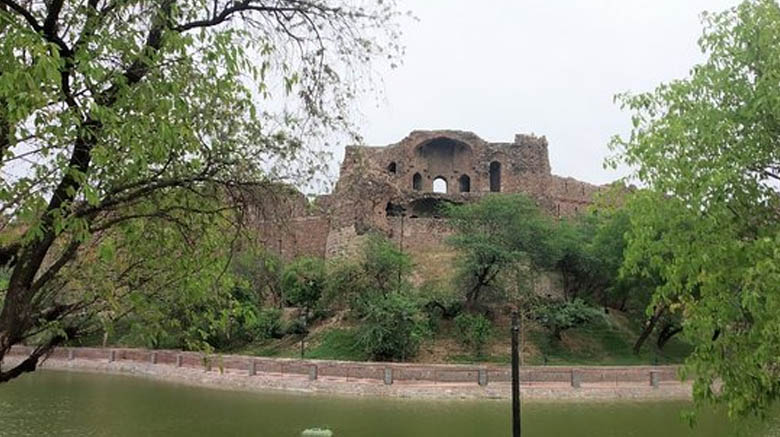 Purana Quila Baoli