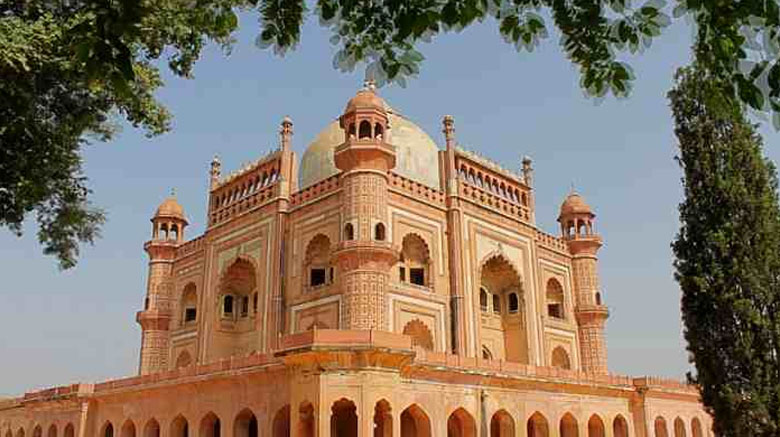 Safdarjung Tomb